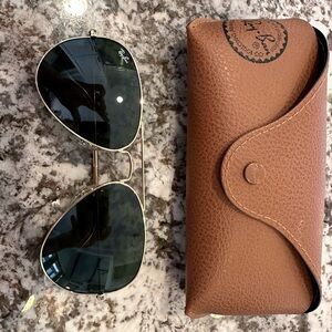 Ray-Ban Gold Frame Aviator Sunglasses